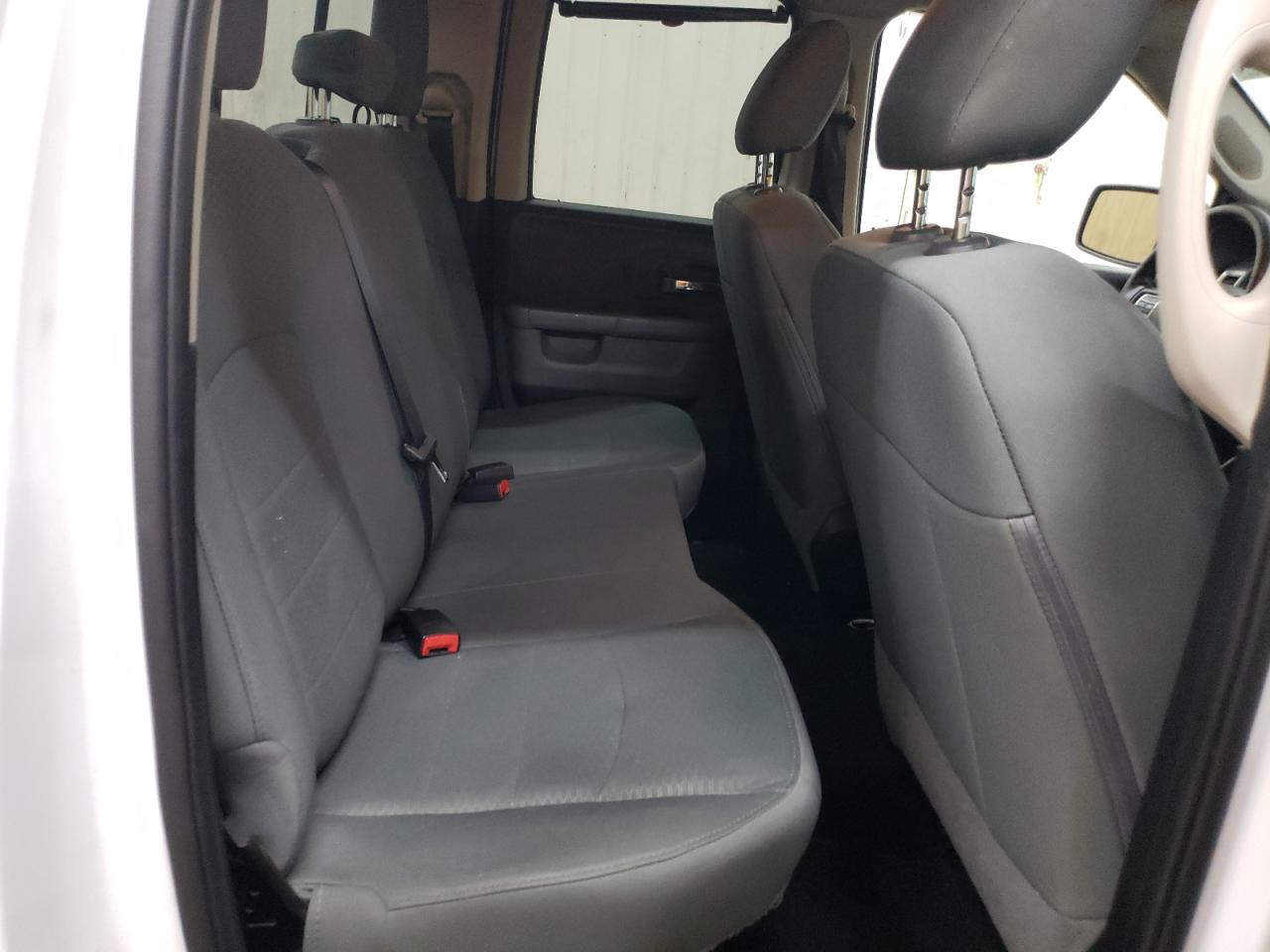 1C6RR7GG8HS770284 2017 Ram 1500 Slt