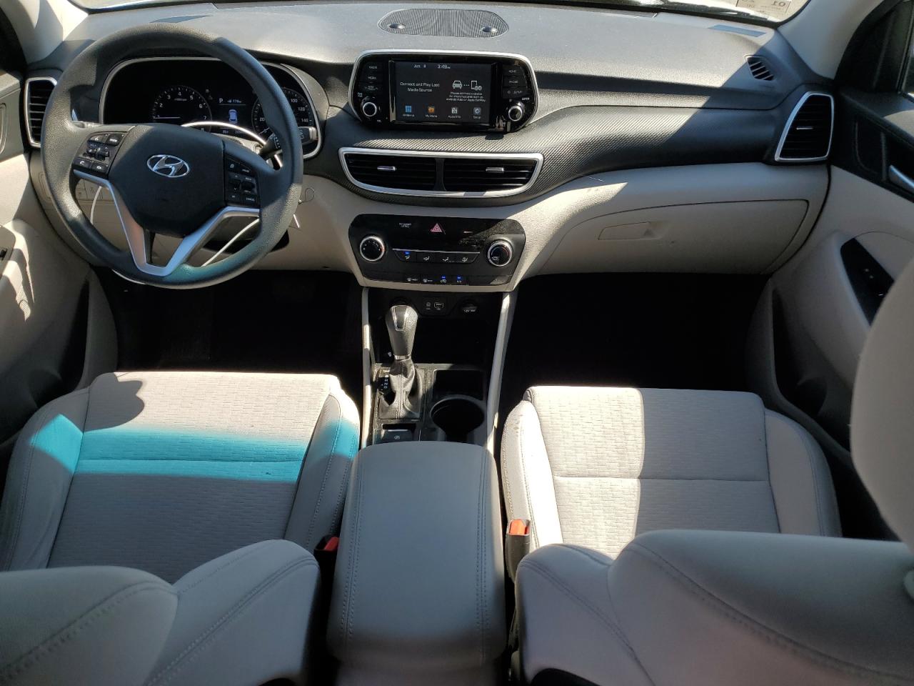 KM8J2CA42KU926814 2019 Hyundai Tucson Se