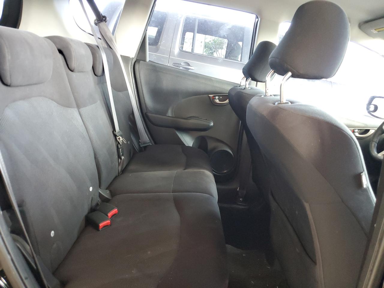 JHMGE8H40AC028174 2010 Honda Fit Sport