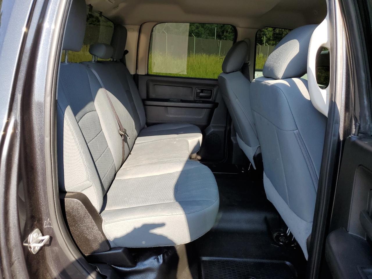 2019 Ram 1500 Classic Tradesman vin: 3C6RR7KT4KG729752