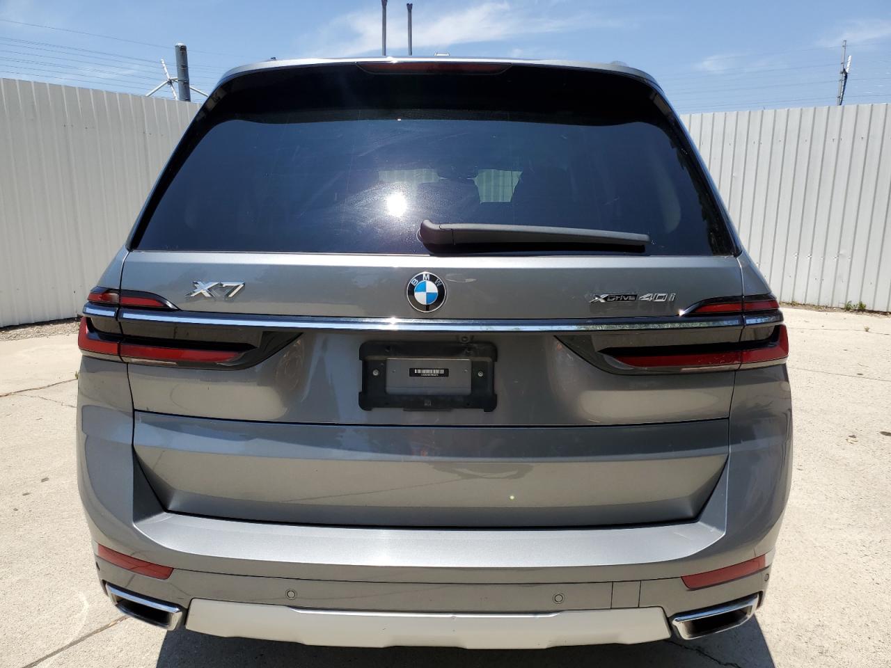 5UX23EM04P9R55573 2023 BMW X7 xDrive40I