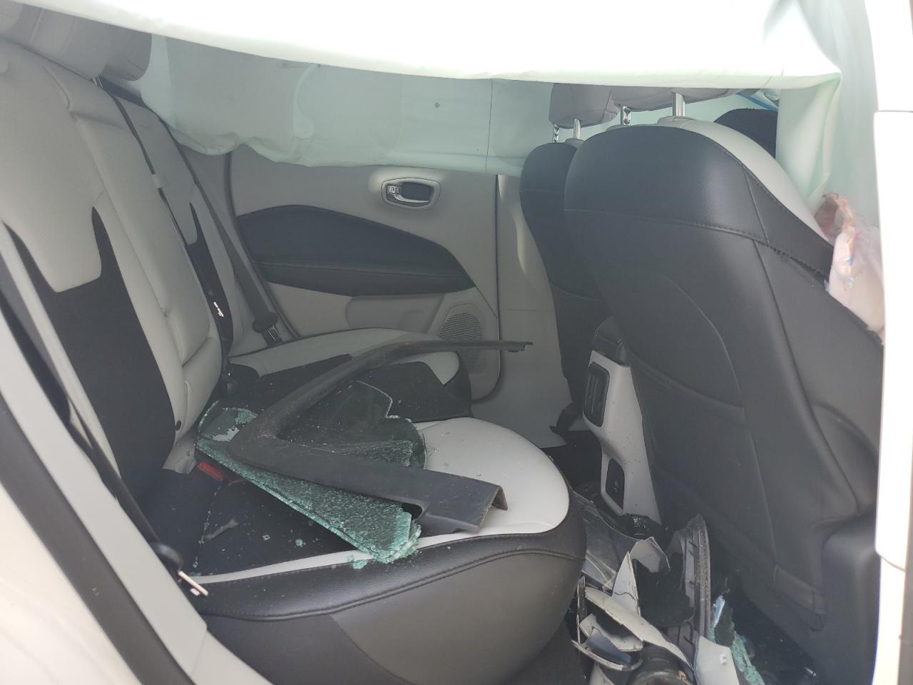 3C4NJDBBXMT534379 2021 Jeep Compass Latitude