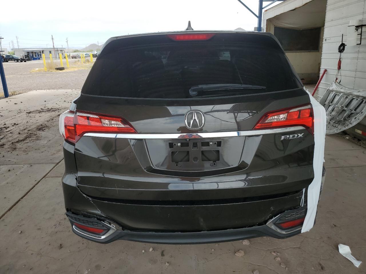 5J8TB3H39HL011811 2017 Acura Rdx