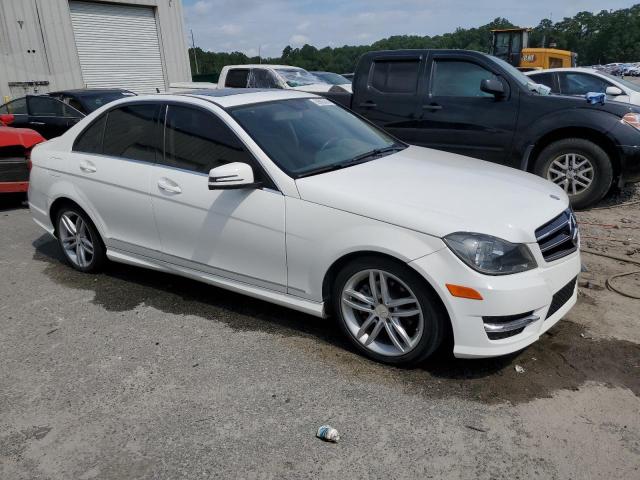 VIN WDDGF4HB4ER305732 2014 Mercedes-Benz C-Class, 250 no.4