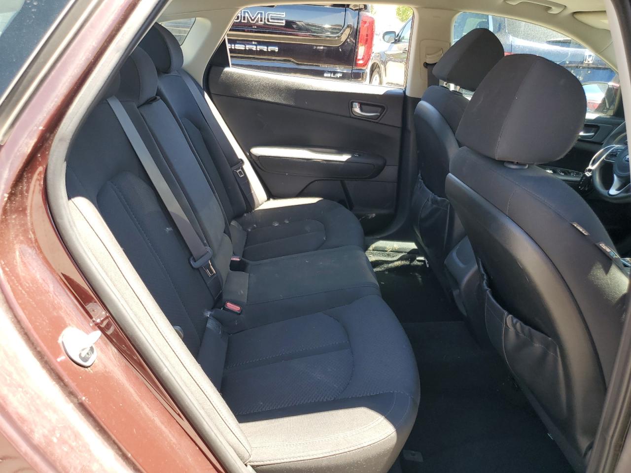 5XXGT4L34HG130618 2017 Kia Optima Lx