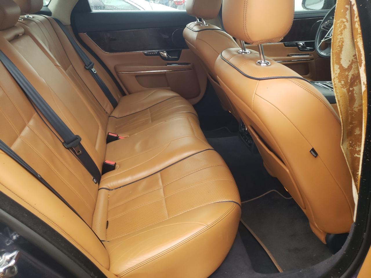 SAJWA1CB1BLV03470 2011 Jaguar Xj