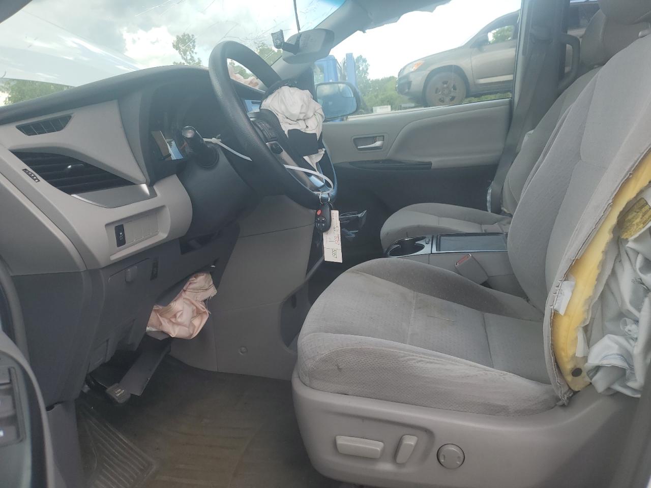 5TDKK3DCXFS584373 2015 Toyota Sienna Le