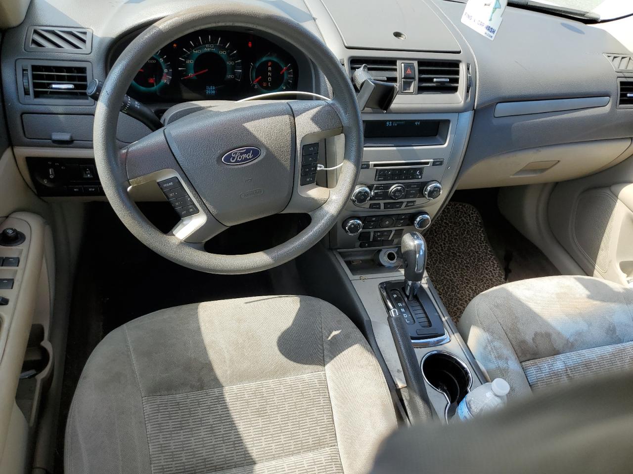 3FAHP0HA1AR124359 2010 Ford Fusion Se