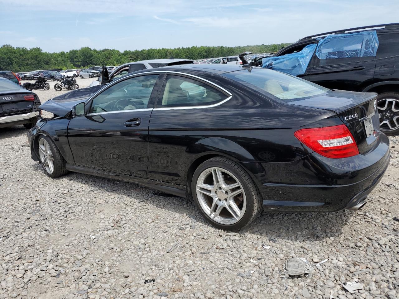 2015 Mercedes-Benz C 250 vin: WDDGJ4HB9FG349947