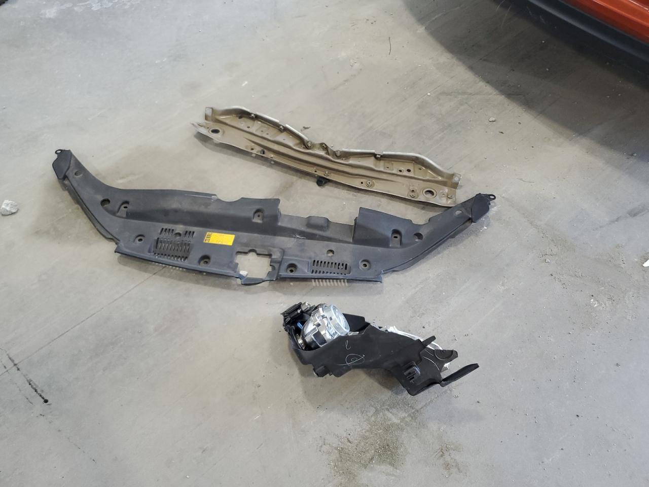 5TDZKRFH1ES012133 2014 Toyota Highlander Le