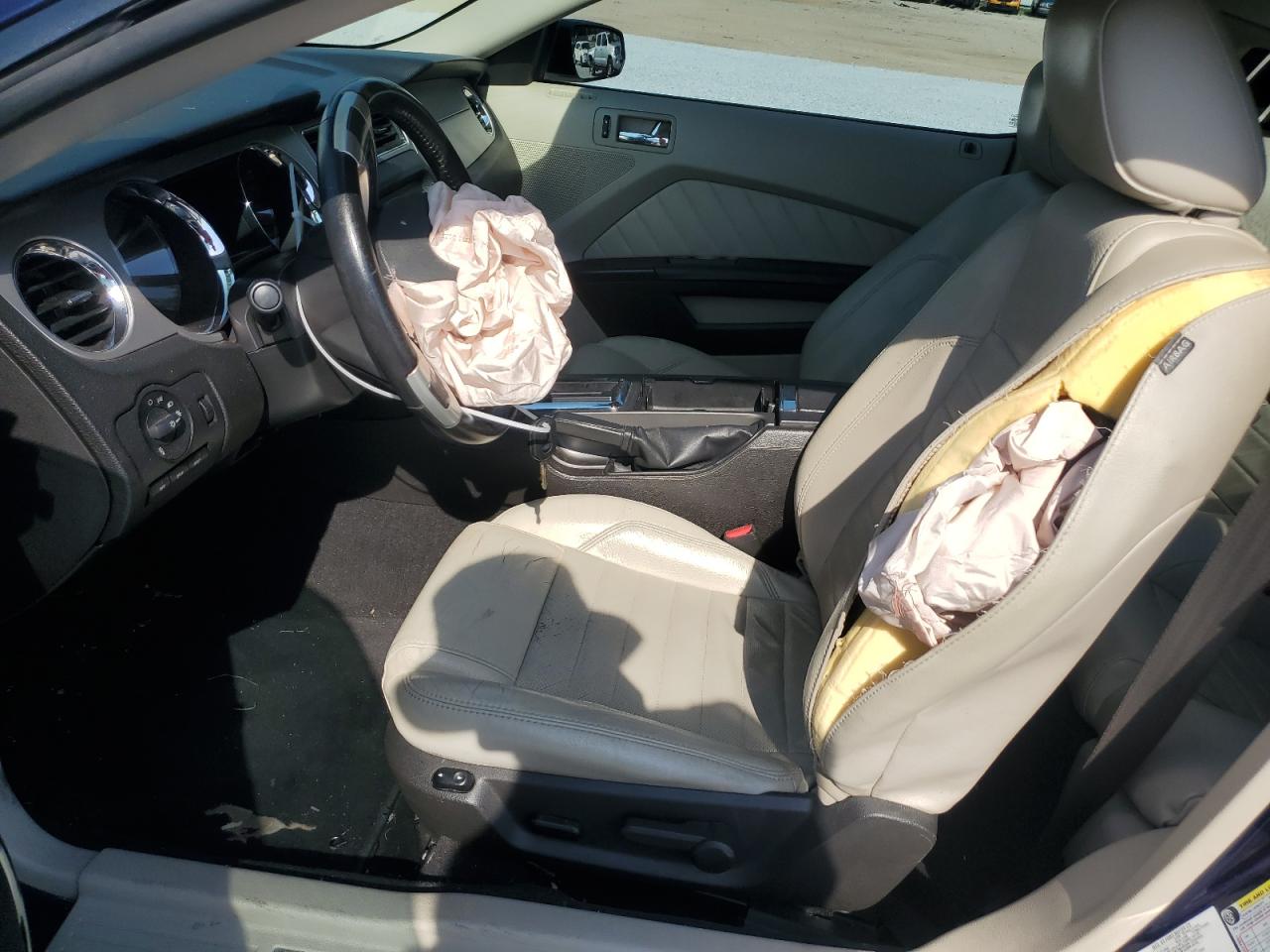 1ZVBP8AN9A5152387 2010 Ford Mustang