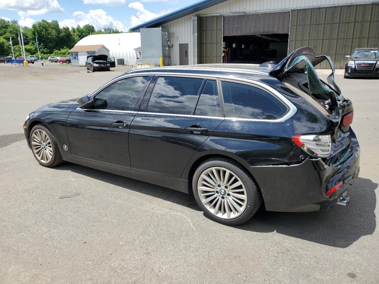 2014 BMW 328 Xi vin: WBA3G7C52EKN36143