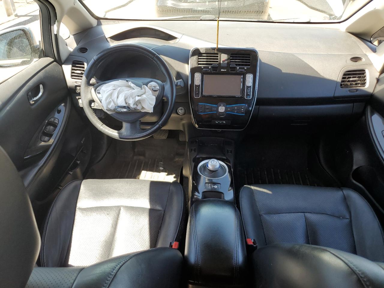 1N4AZ0CP5FC328739 2015 Nissan Leaf S