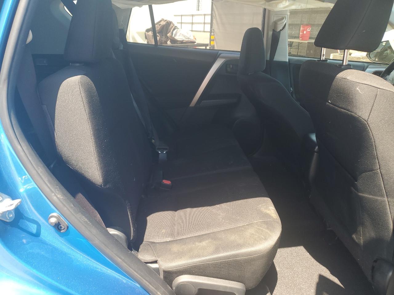 JTMZFREV0HJ110907 2017 Toyota Rav4 Le