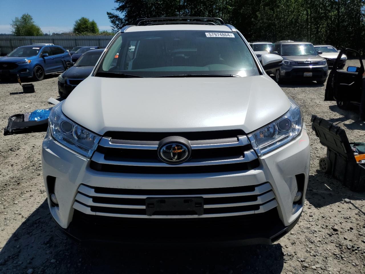 5TDJZRFHXJS528235 2018 Toyota Highlander Se