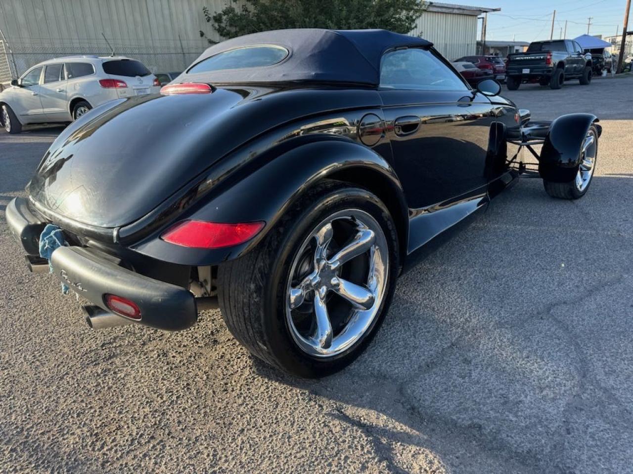 1P3EW65G1YV605186 2000 Plymouth Prowler