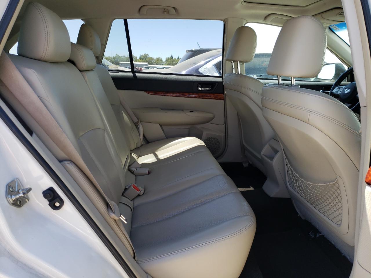 4S4BRDLC7B2414469 2011 Subaru Outback 3.6R Limited