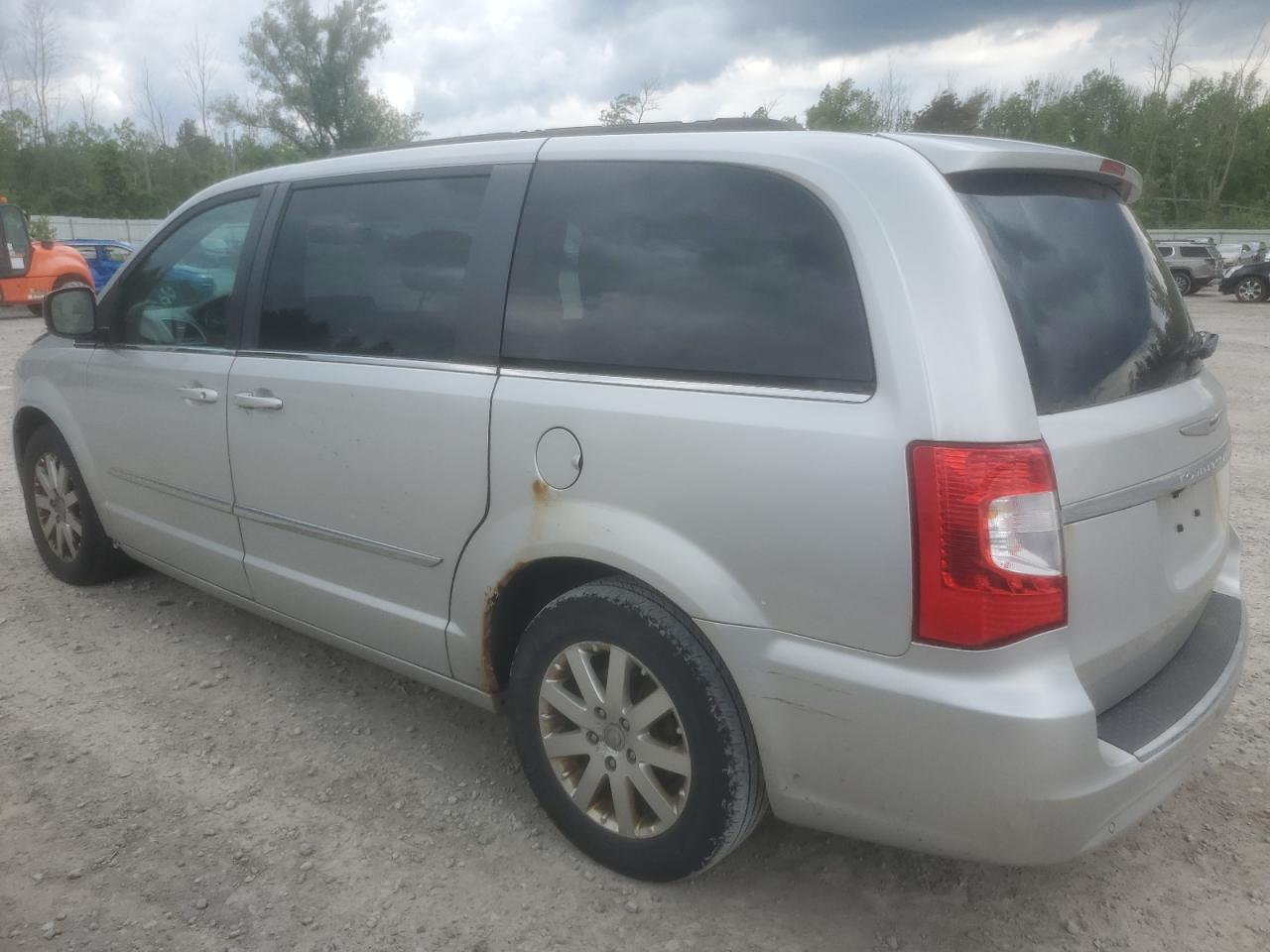 2A4RR8DGXBR682035 2011 Chrysler Town & Country Touring L