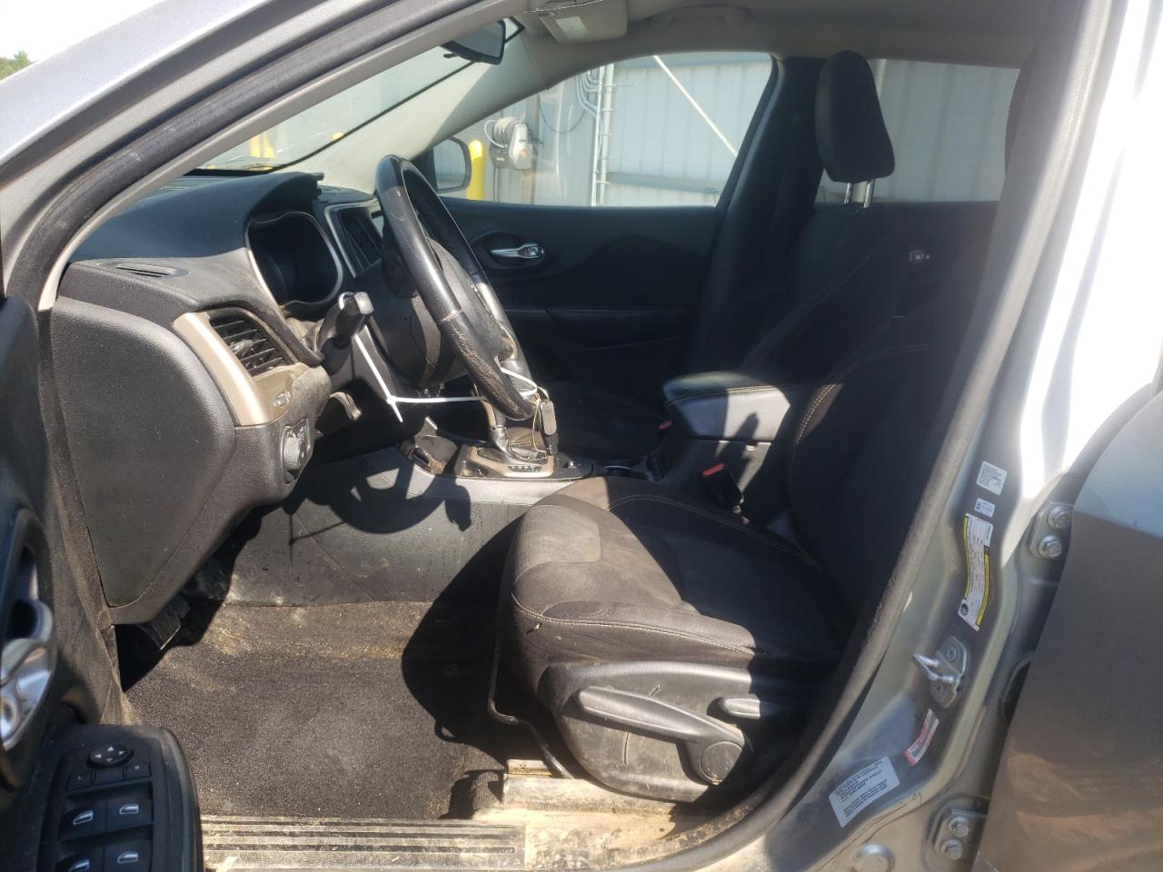 1C4PJLCB1GW143959 2016 Jeep Cherokee Latitude