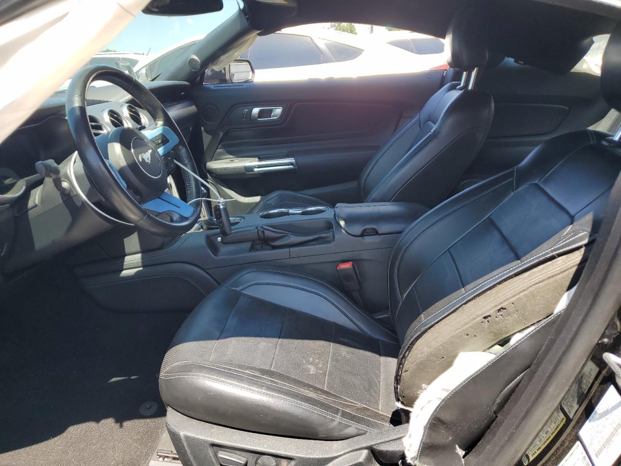 1FA6P8TH8L5129364 2020 Ford Mustang