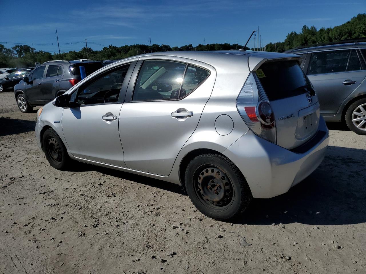 2012 Toyota Prius C vin: JTDKDTB35C1027523