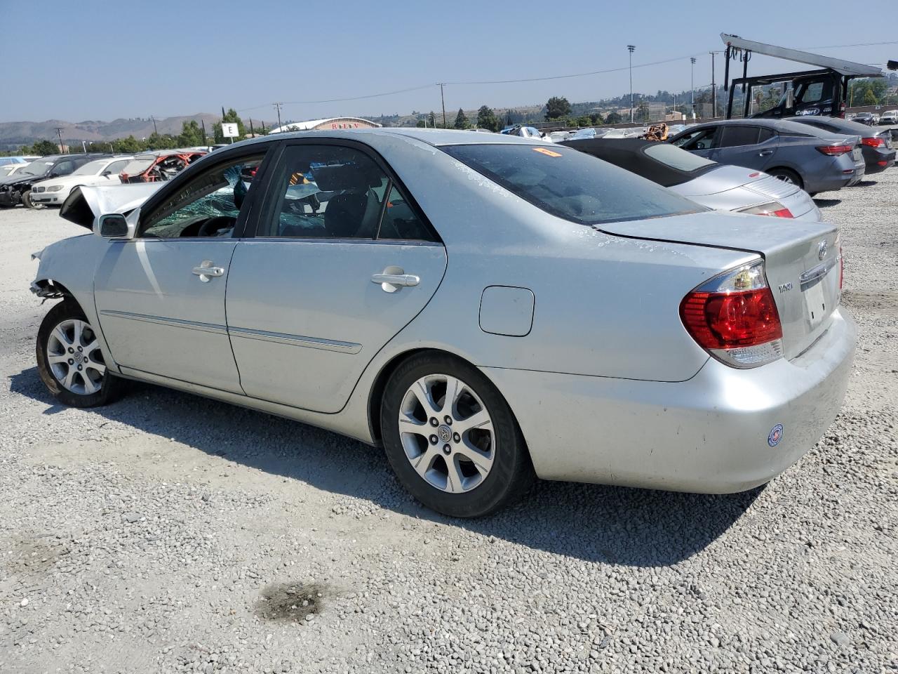 JTDBF32K250165403 2005 Toyota Camry Le