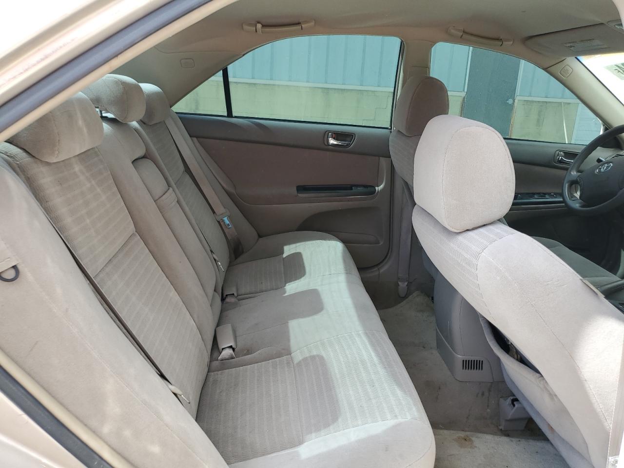 Toyota Camry le 2005