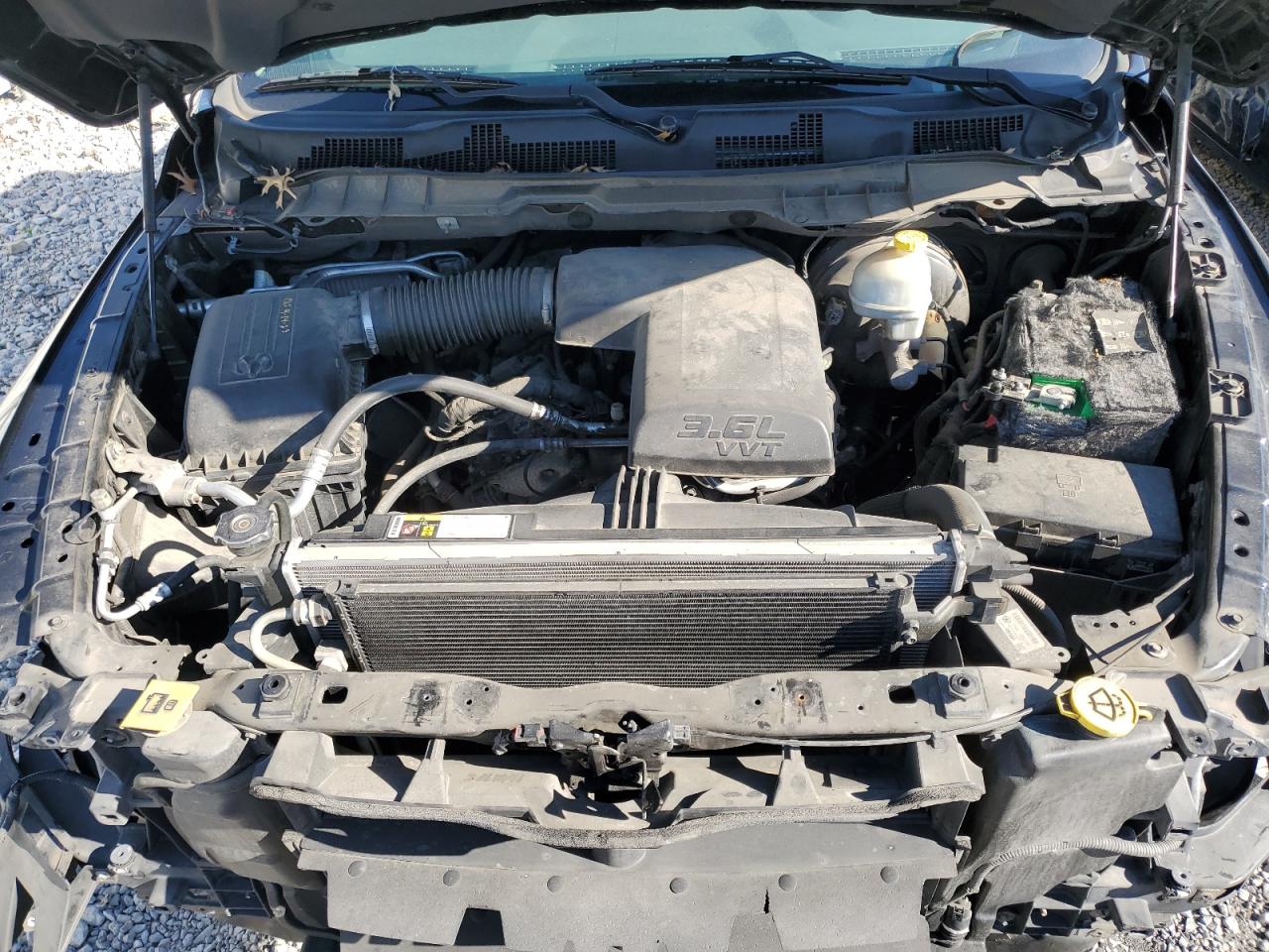 1C6RR7LG3FS534371 2015 Ram 1500 Slt