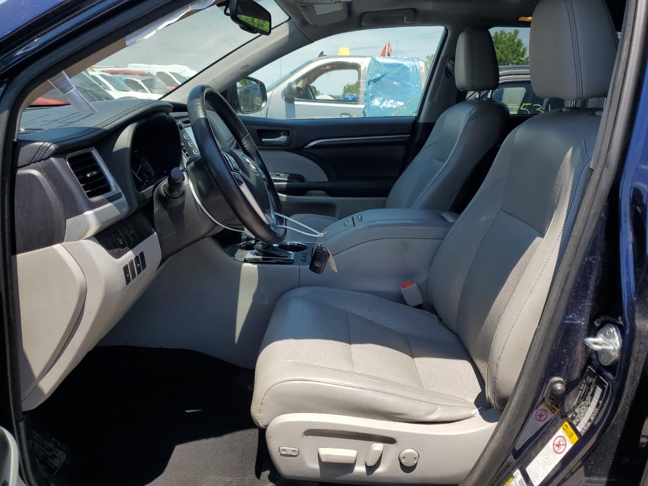 5TDDKRFH4FS160319 2015 Toyota Highlander Limited