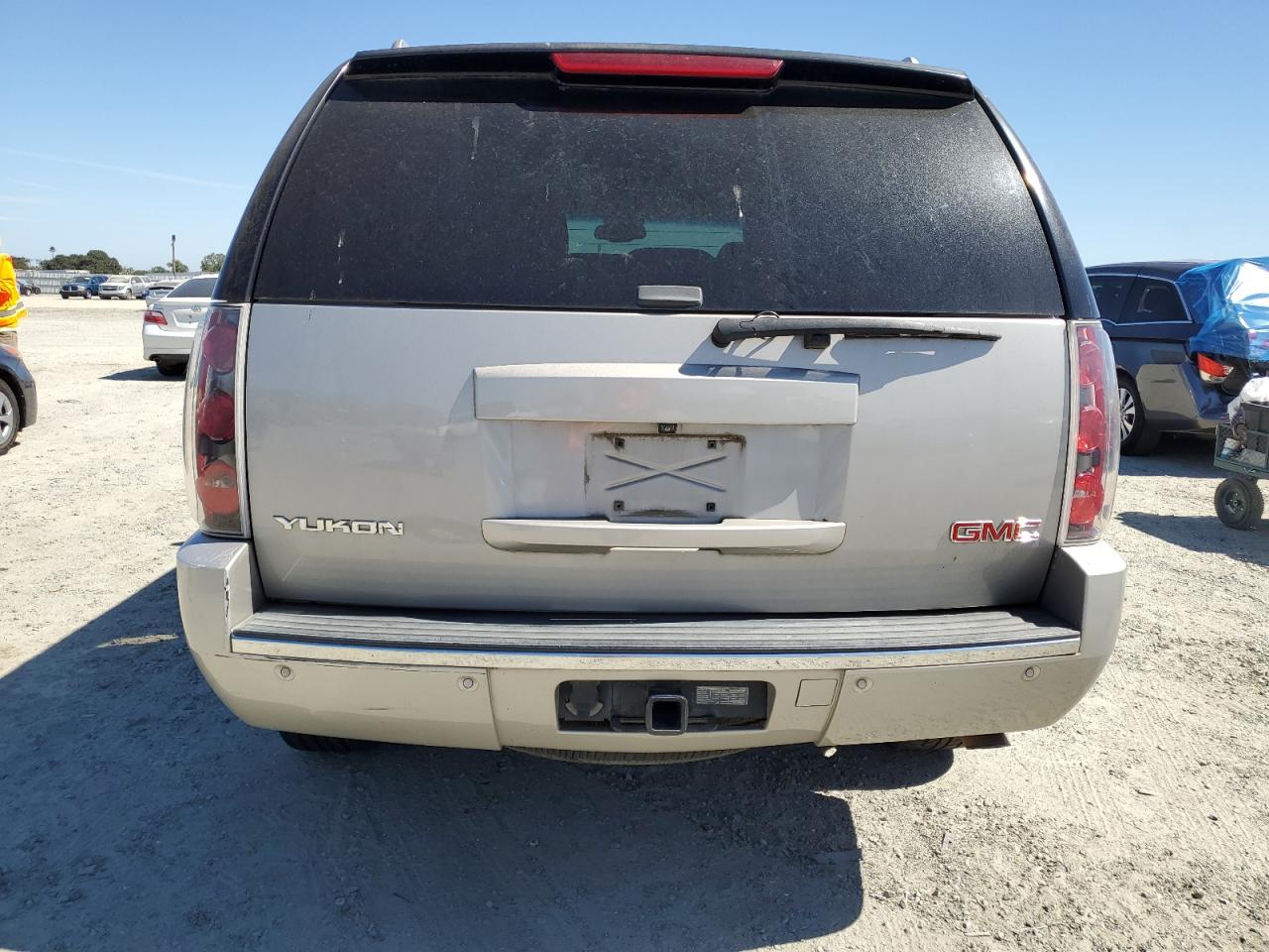 1GKFK63847J186207 2007 GMC Yukon Denali