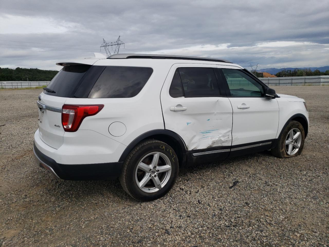 2017 Ford Explorer Xlt vin: 1FM5K8D89HGD05249