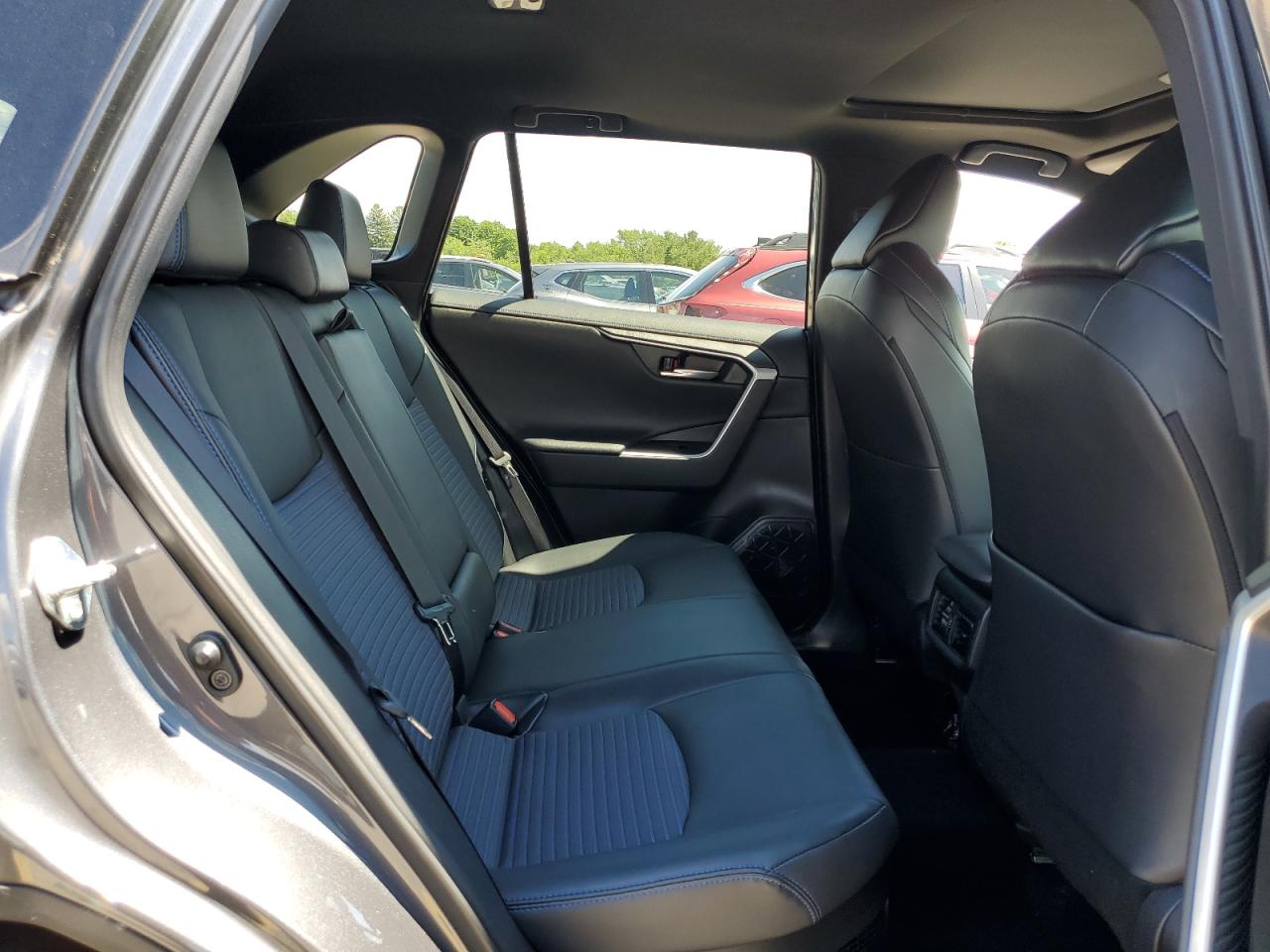 2T3E6RFV9MW023502 2021 Toyota Rav4 Xse