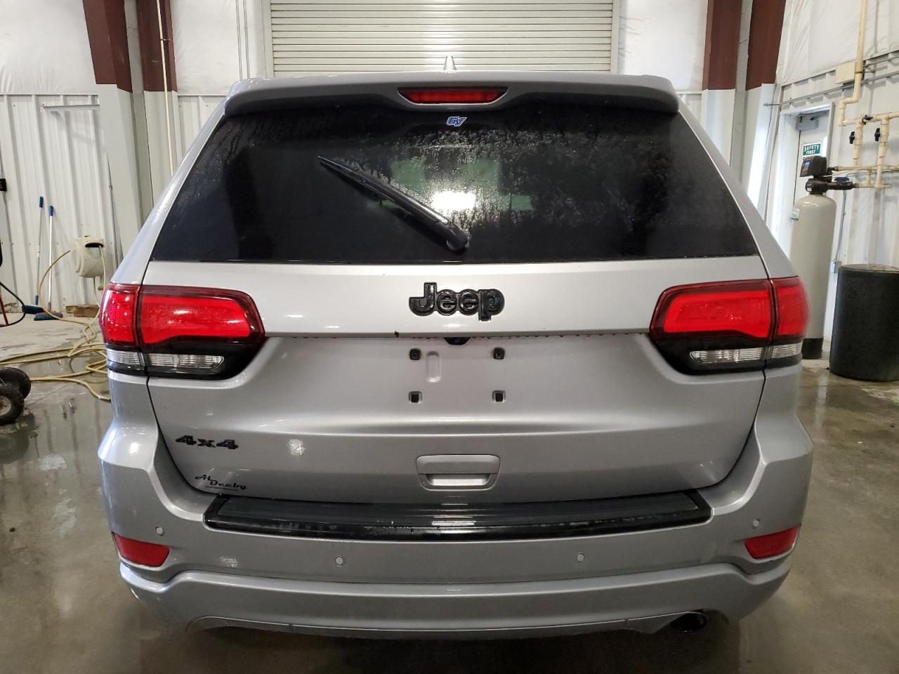 1C4RJFAG4HC714260 2017 Jeep Grand Cherokee Laredo