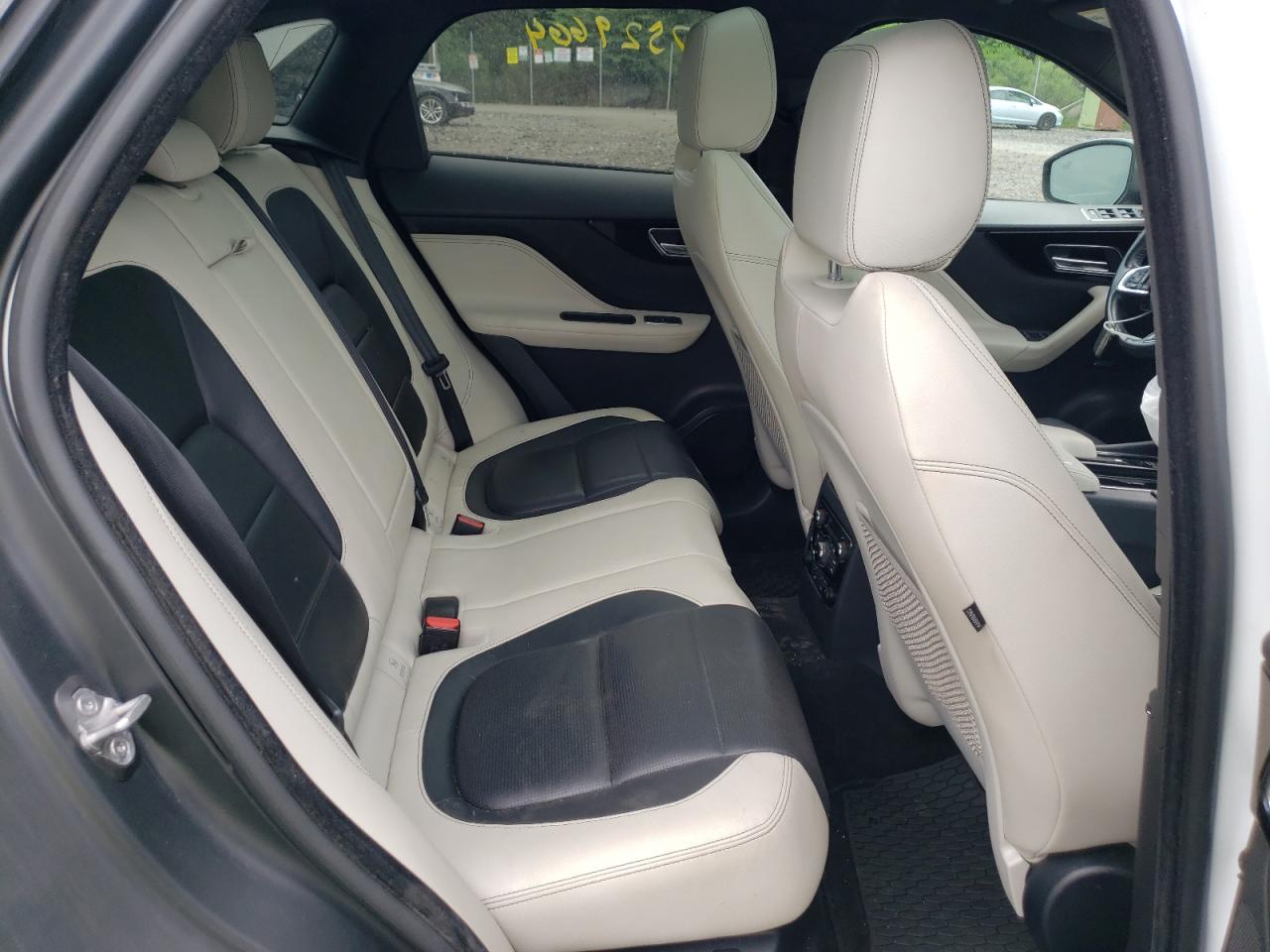 SADCM2FVXJA328350 2018 Jaguar F-Pace S