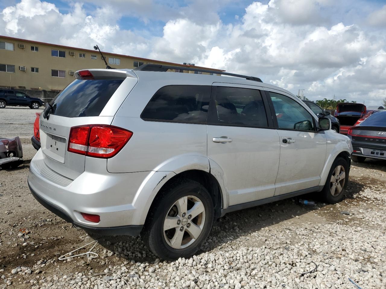 3D4PG1FG2BT547381 2011 Dodge Journey Mainstreet