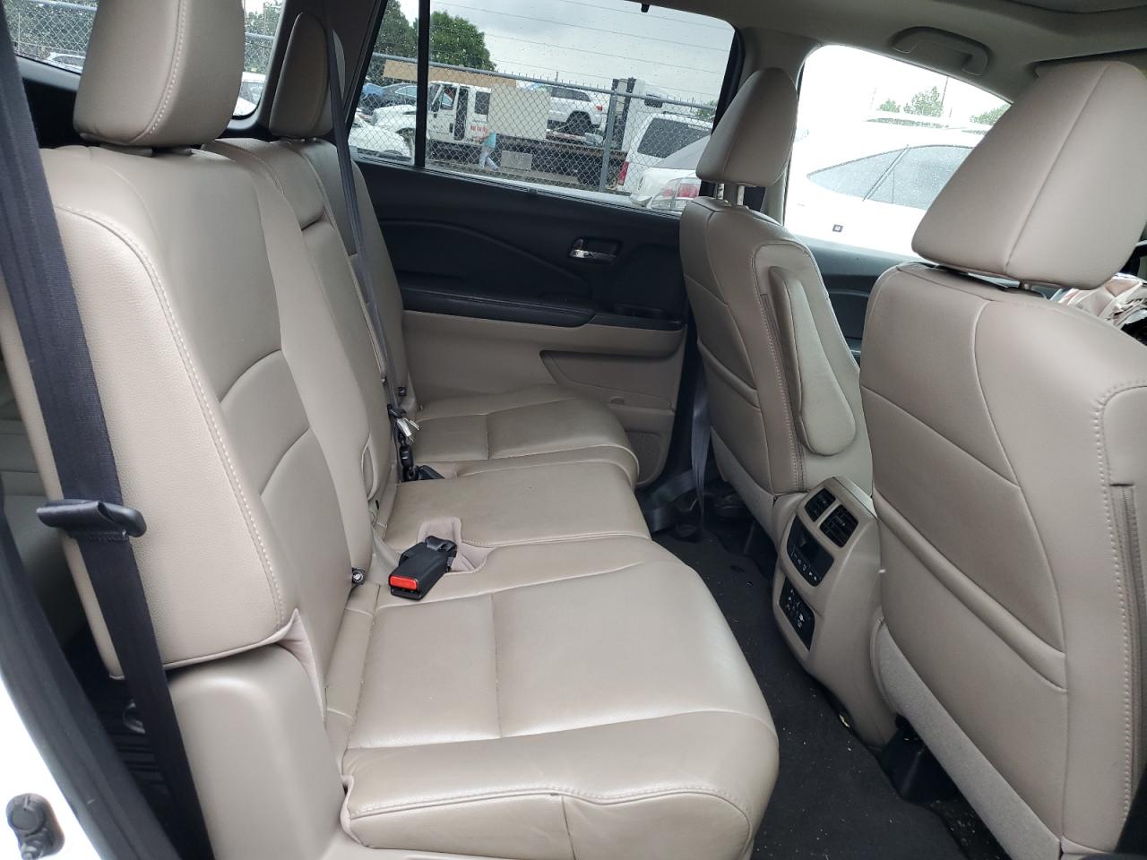 5FNYF6H91GB118934 2016 Honda Pilot Touring