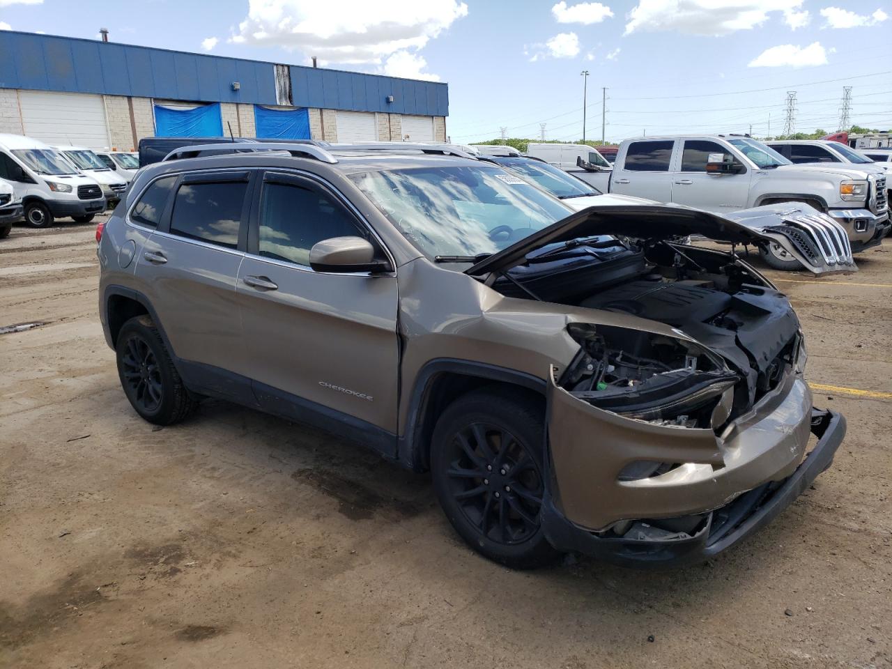 2017 Jeep Cherokee Latitude vin: 1C4PJLCS7HW577787