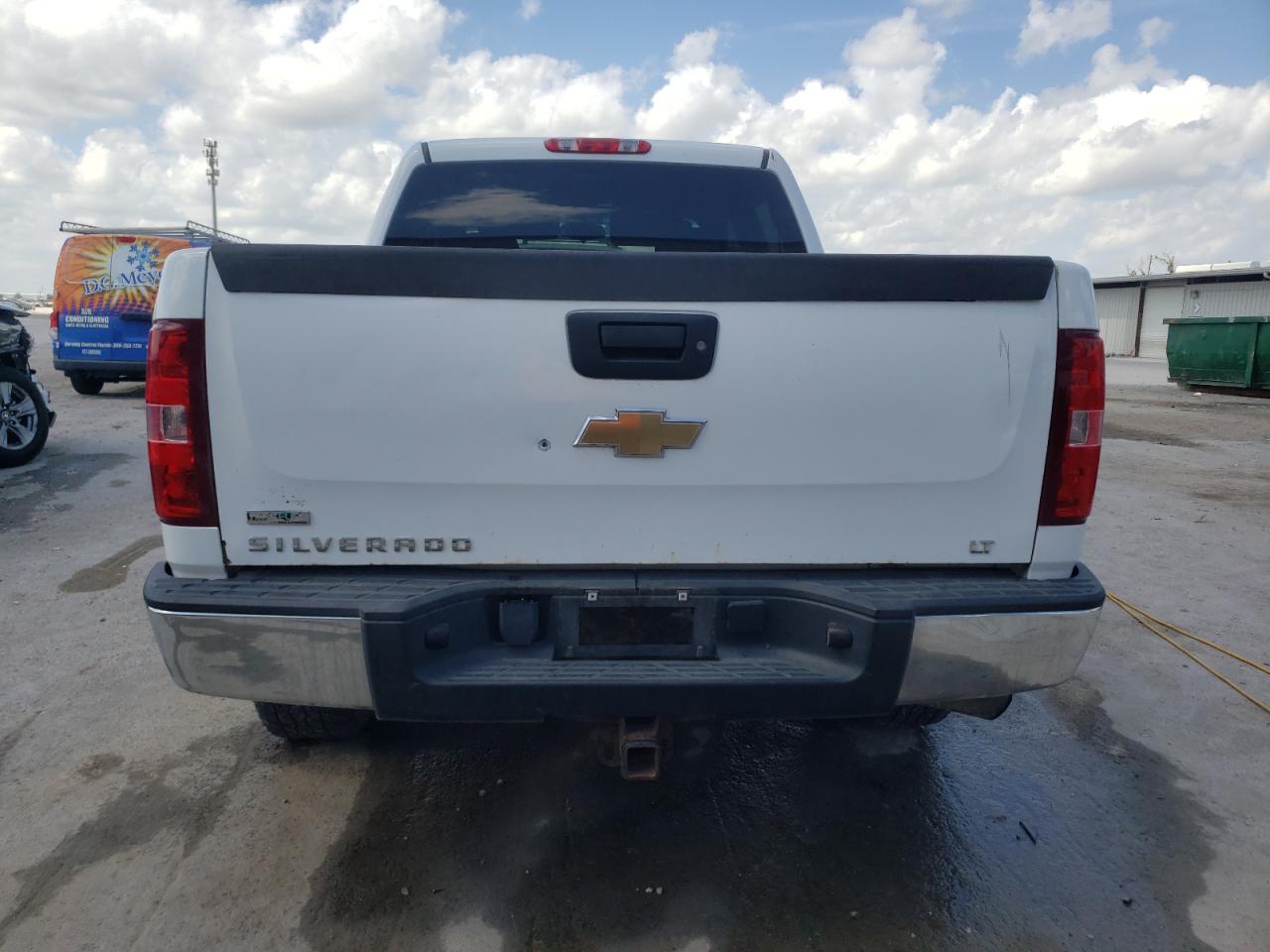 3GCPKSE30BG286454 2011 Chevrolet Silverado K1500 Lt