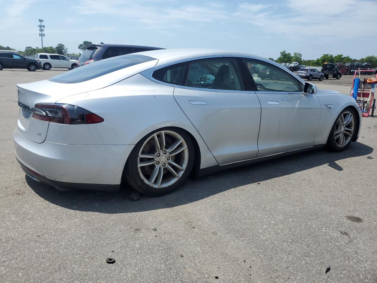 5YJSA1DN3DFP13001 2013 Tesla Model S