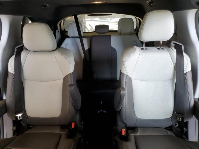 2022 TOYOTA SIENNA XSE - 5TDXRKECXNS095383