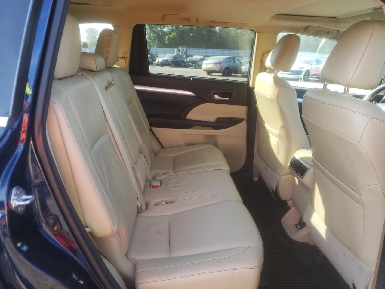 5TDJKRFH6GS338798 2016 Toyota Highlander Xle