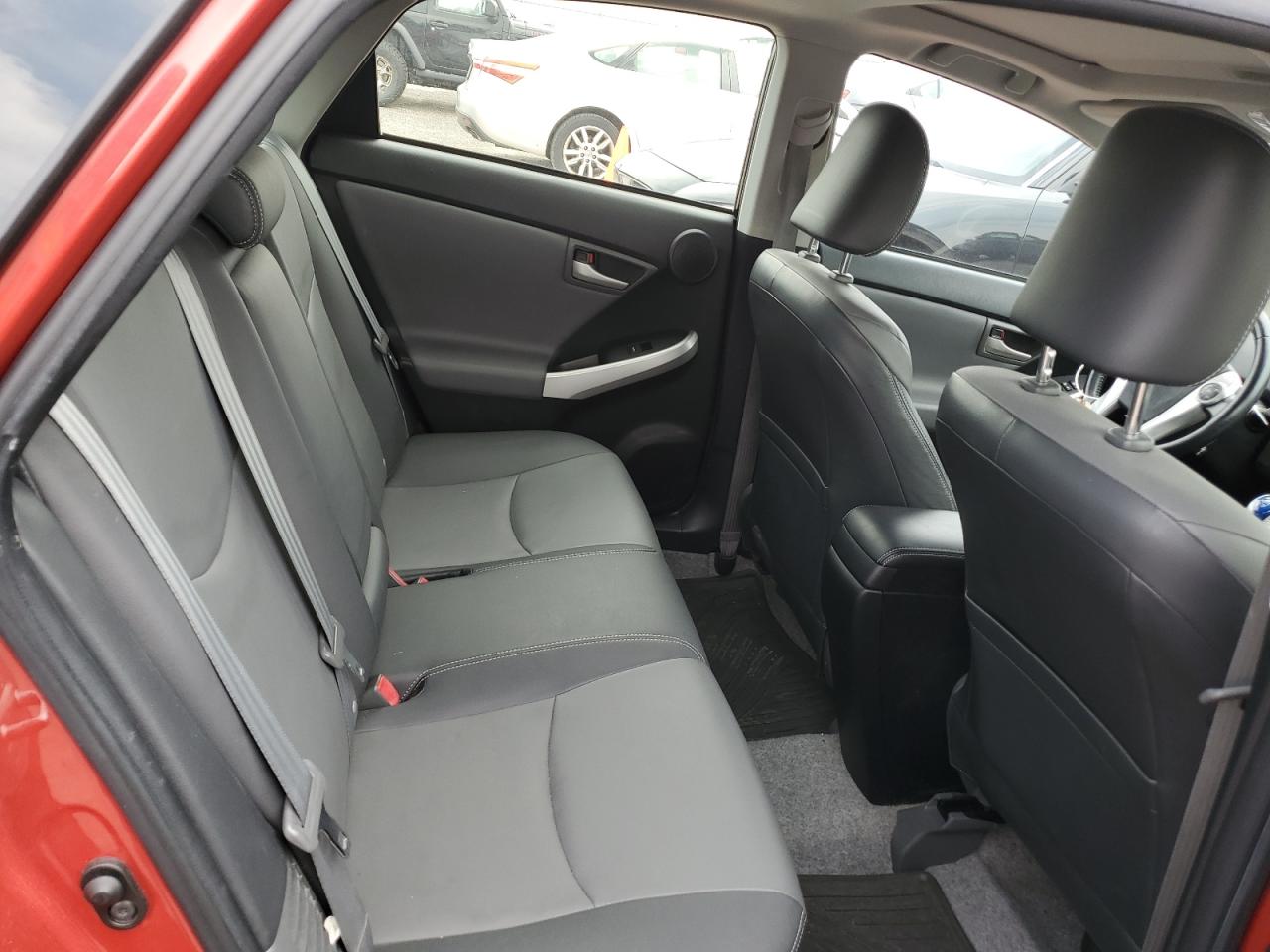 JTDKN3DU8E1740437 2014 Toyota Prius