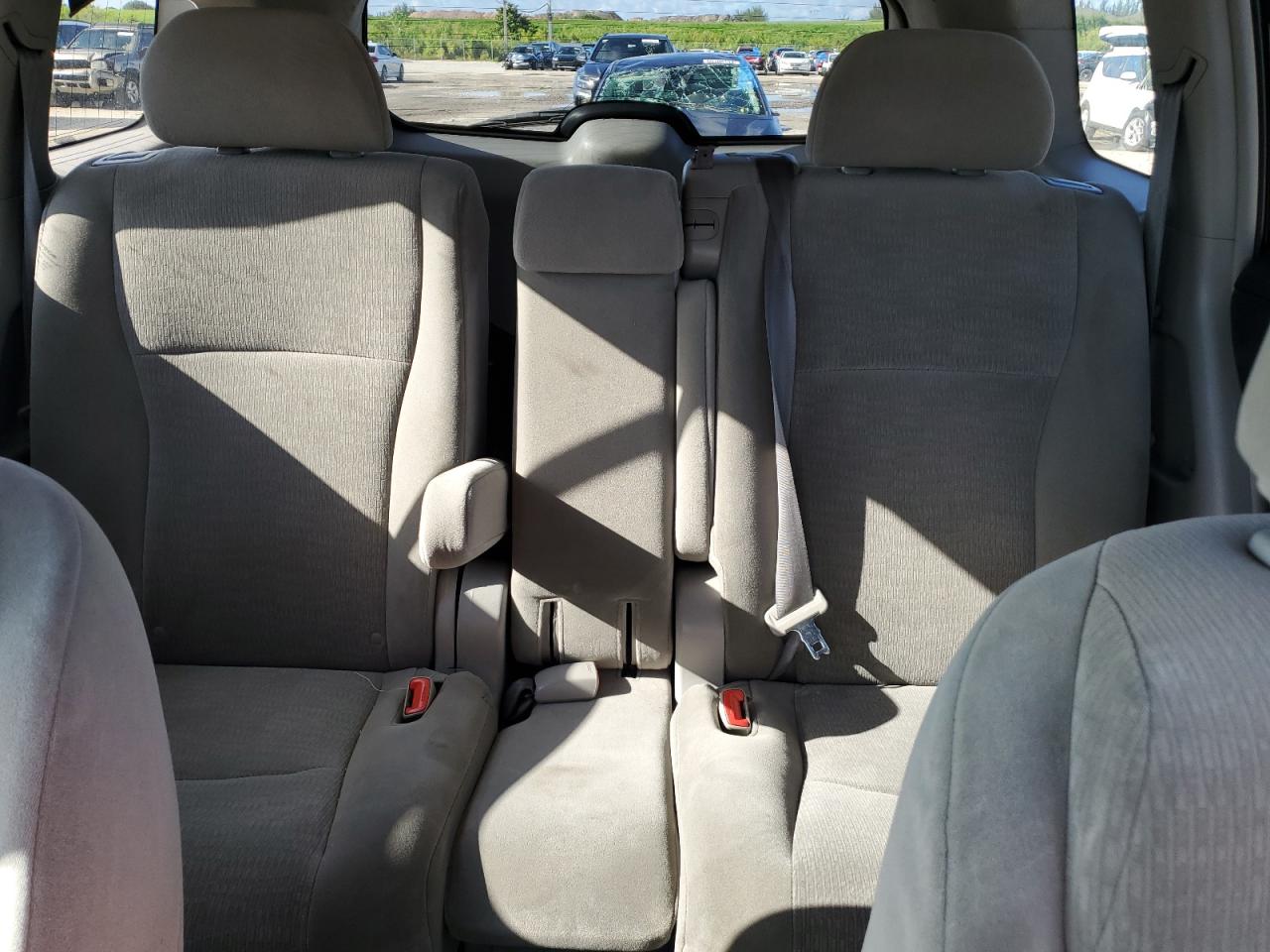 5TDBK3EH1CS101102 2012 Toyota Highlander Base