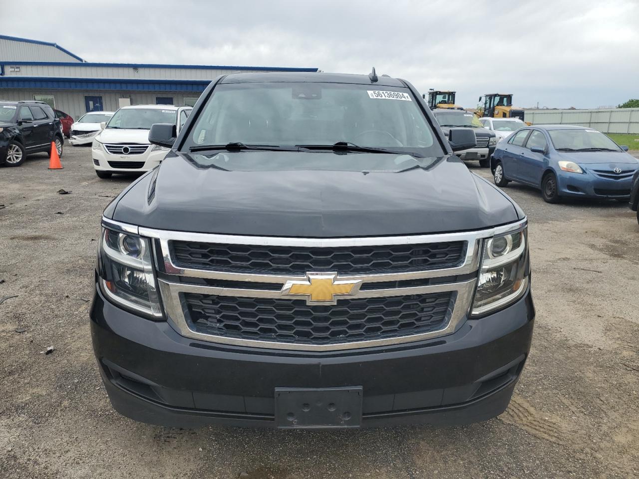 1GNSKHKC8HR114450 2017 Chevrolet Suburban K1500 Lt