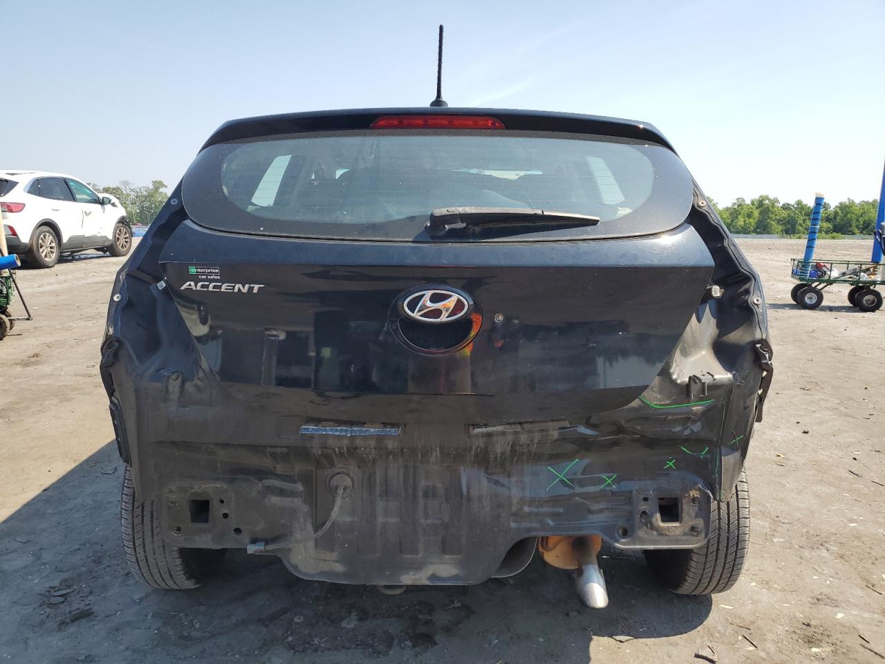 KMHCT5AE0HU310886 2017 Hyundai Accent Se