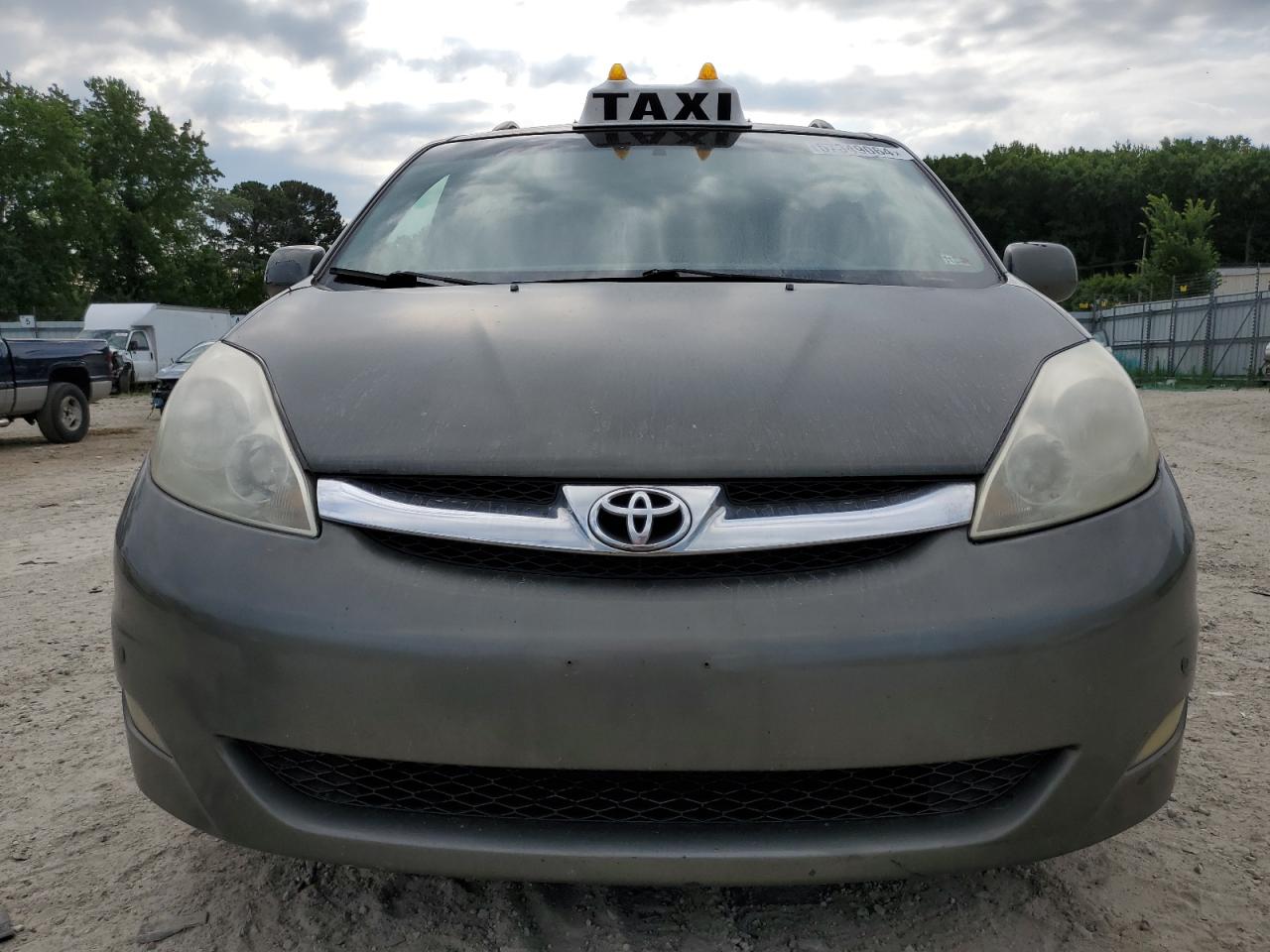 5TDBK22C47S006221 2007 Toyota Sienna Xle