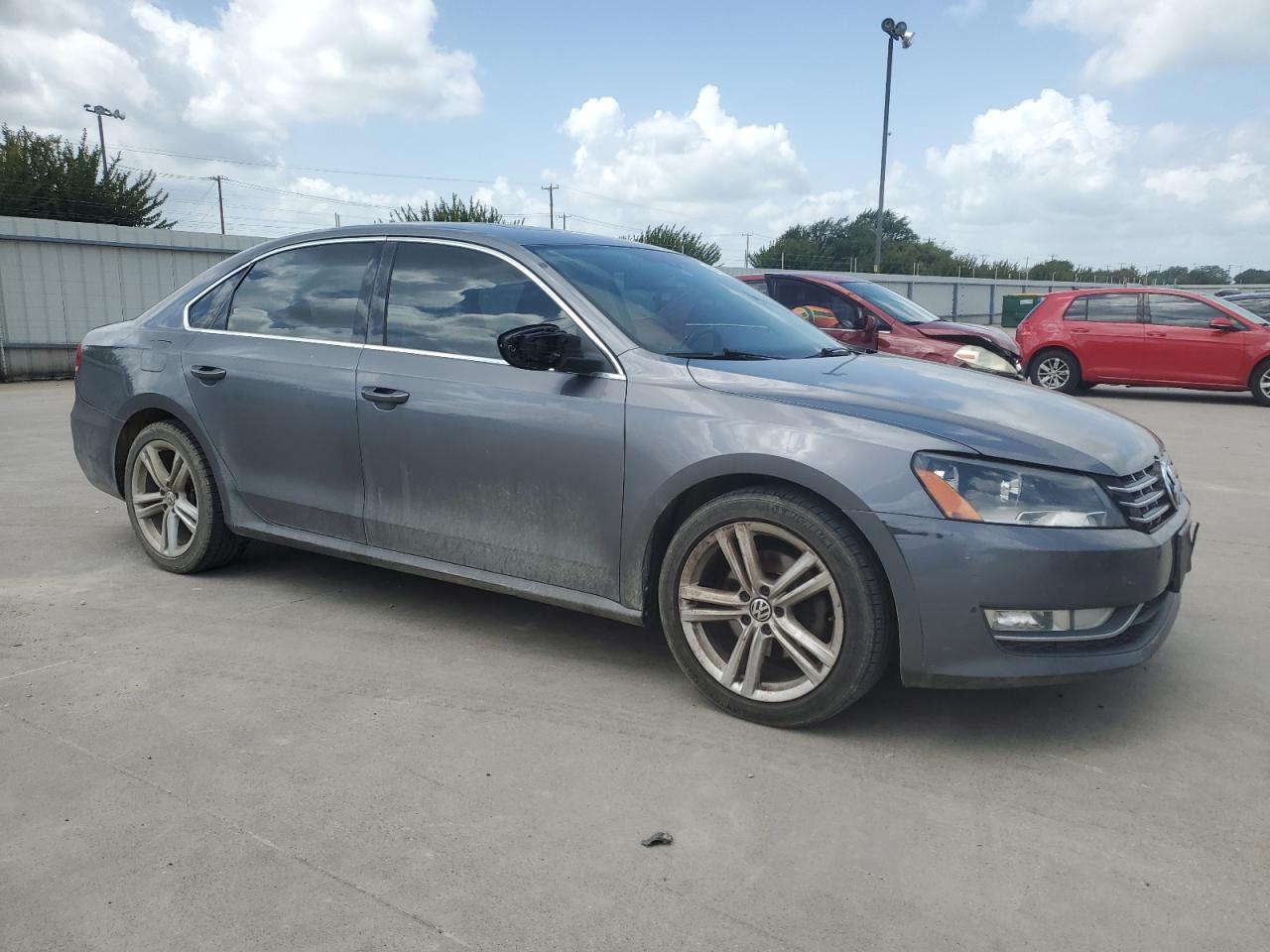 1VWBM7A35CC024020 2012 Volkswagen Passat Se