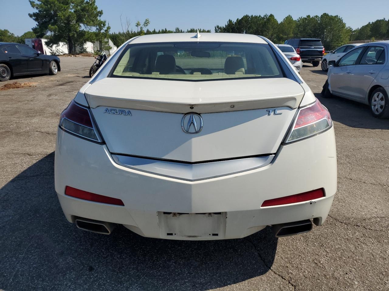 19UUA8F55AA020774 2010 Acura Tl