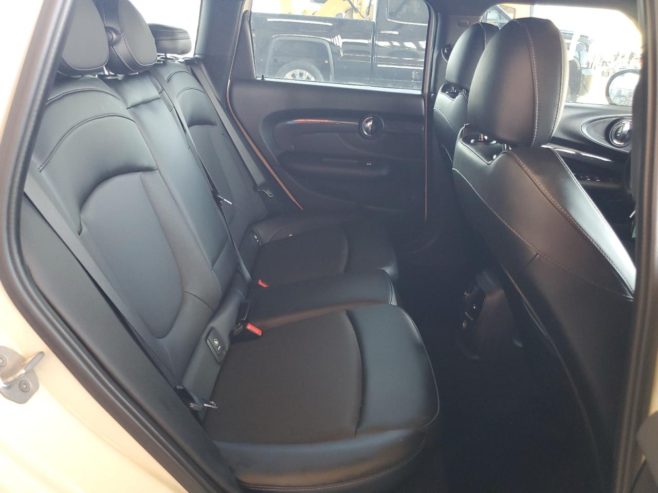 WMWLN9C55H2E49040 2017 Mini Cooper S Clubman