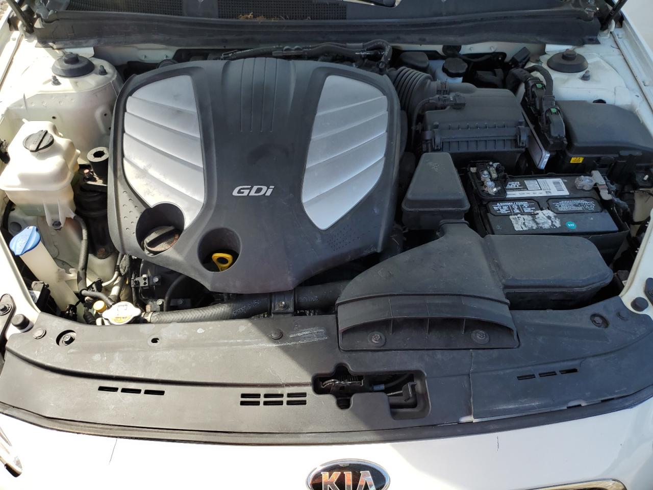 KNALN4D71G5215507 2016 Kia Cadenza Luxury